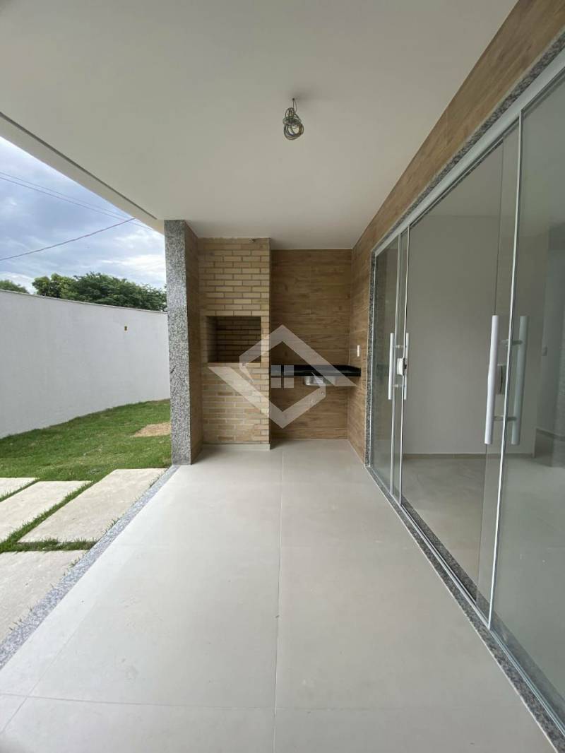 Casa à venda com 3 quartos, 130m² - Foto 1