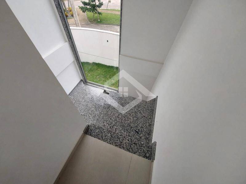 Casa à venda com 3 quartos, 130m² - Foto 9