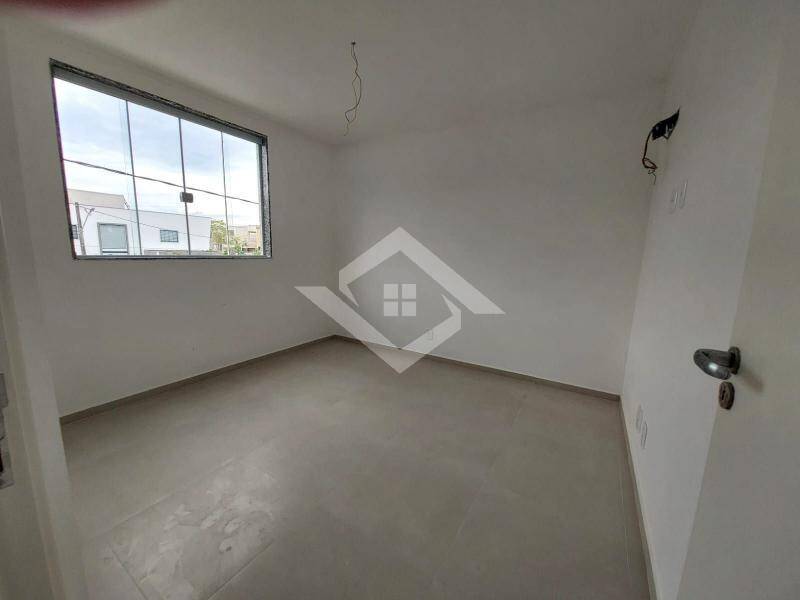 Casa à venda com 3 quartos, 130m² - Foto 12