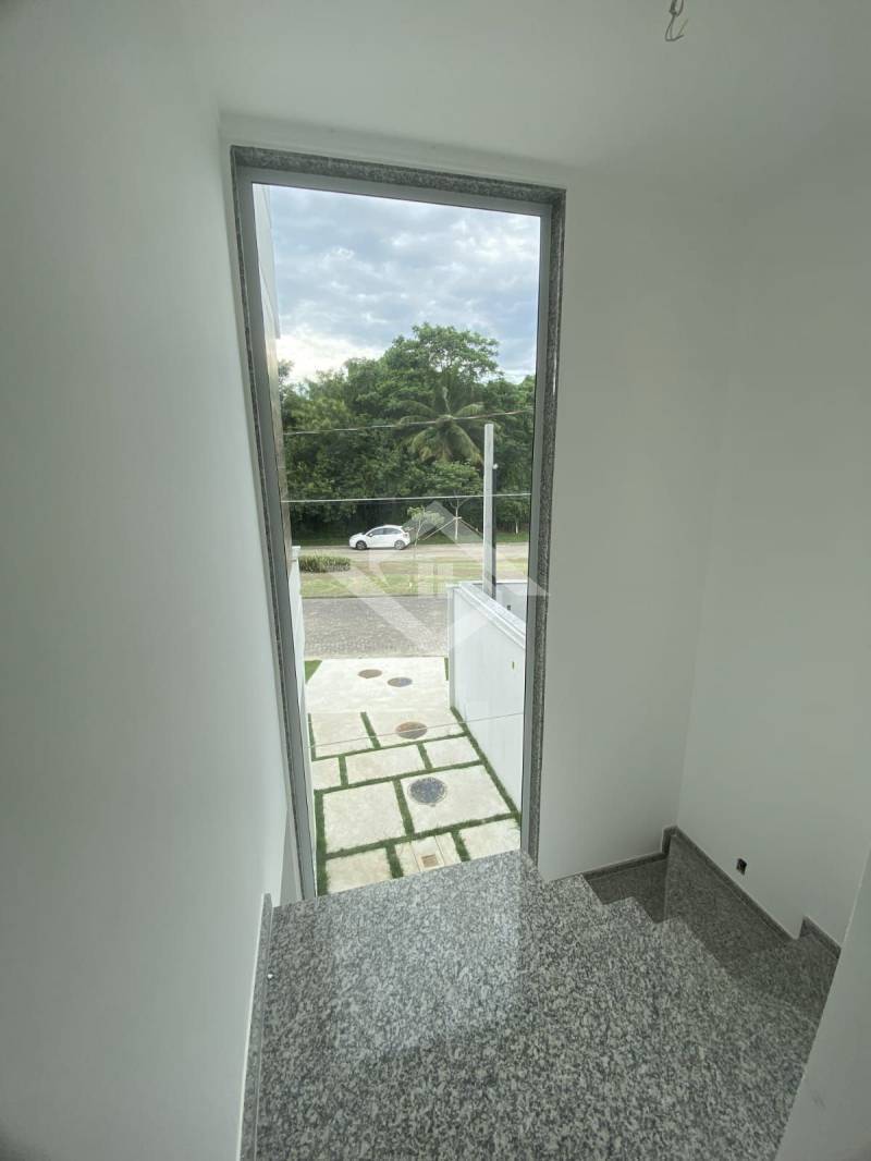 Casa à venda com 3 quartos, 130m² - Foto 14