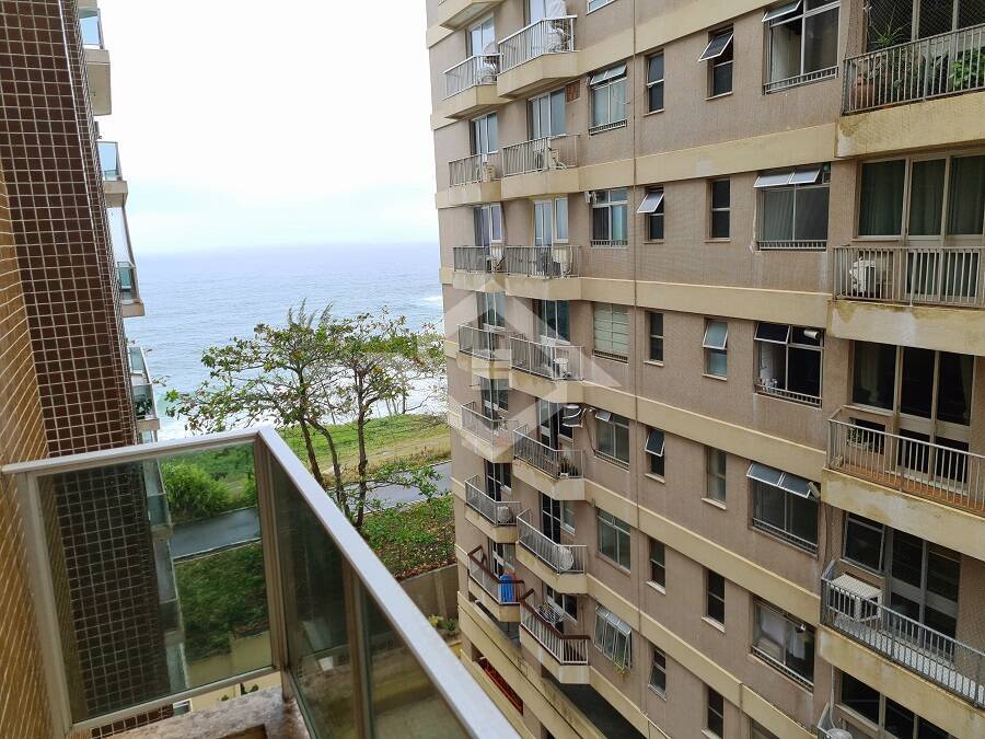 Apartamento à venda com 4 quartos, 185m² - Foto 1