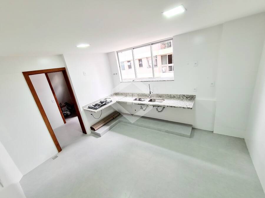 Apartamento à venda com 4 quartos, 185m² - Foto 14