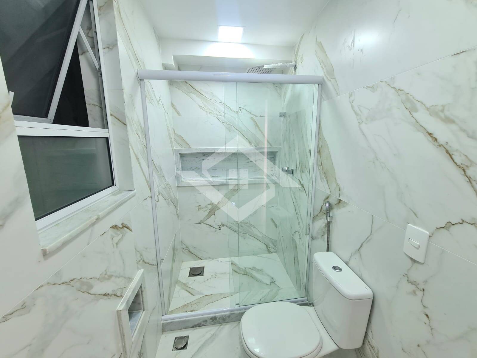 Apartamento à venda com 3 quartos, 180m² - Foto 13