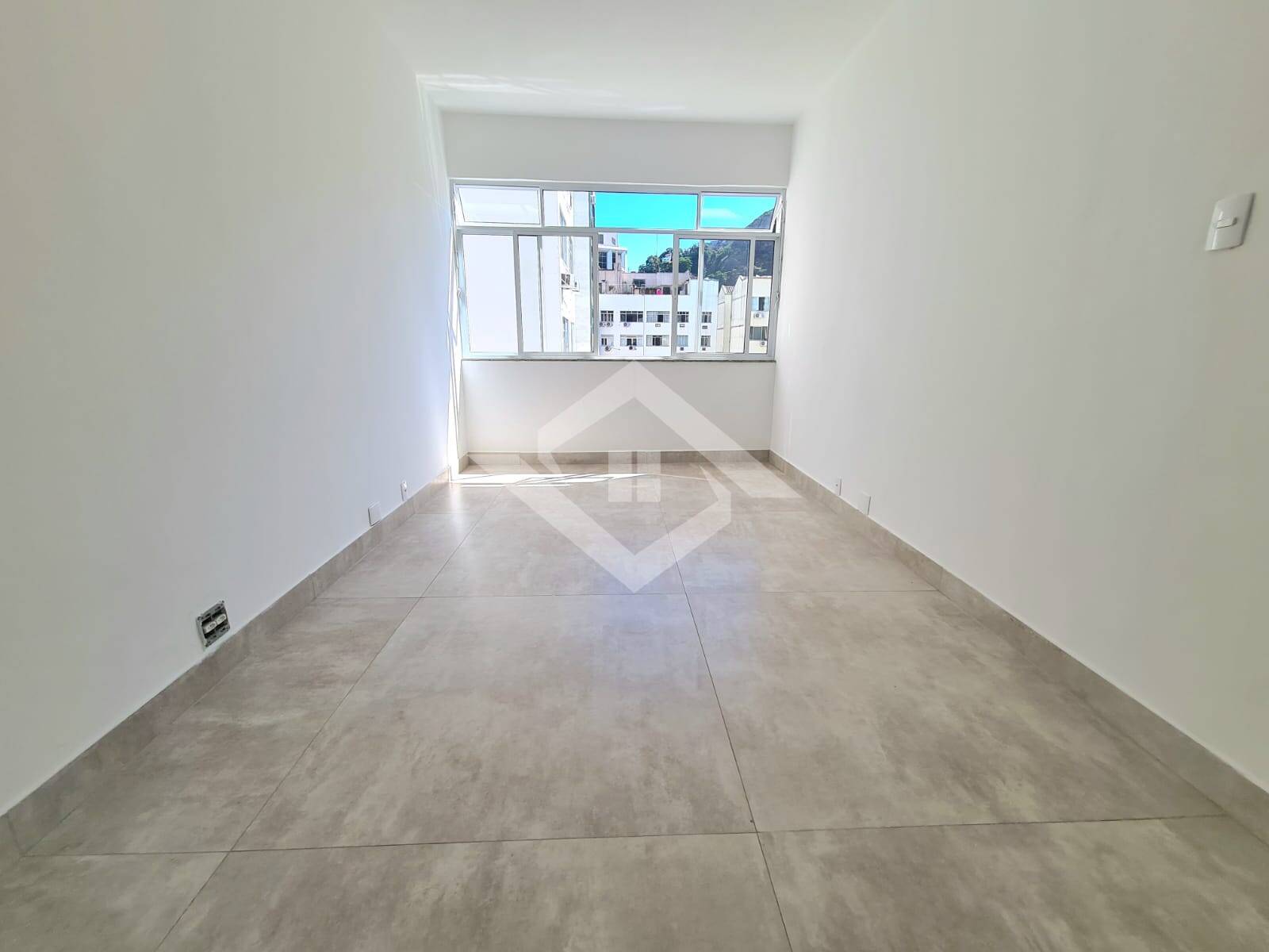 Apartamento à venda com 3 quartos, 180m² - Foto 16