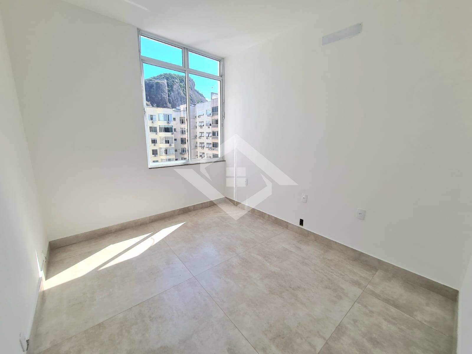 Apartamento à venda com 3 quartos, 180m² - Foto 18