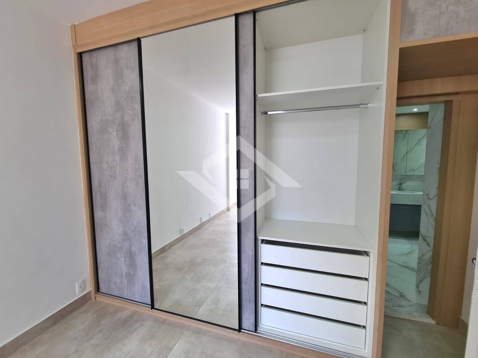 Apartamento à venda com 3 quartos, 180m² - Foto 30