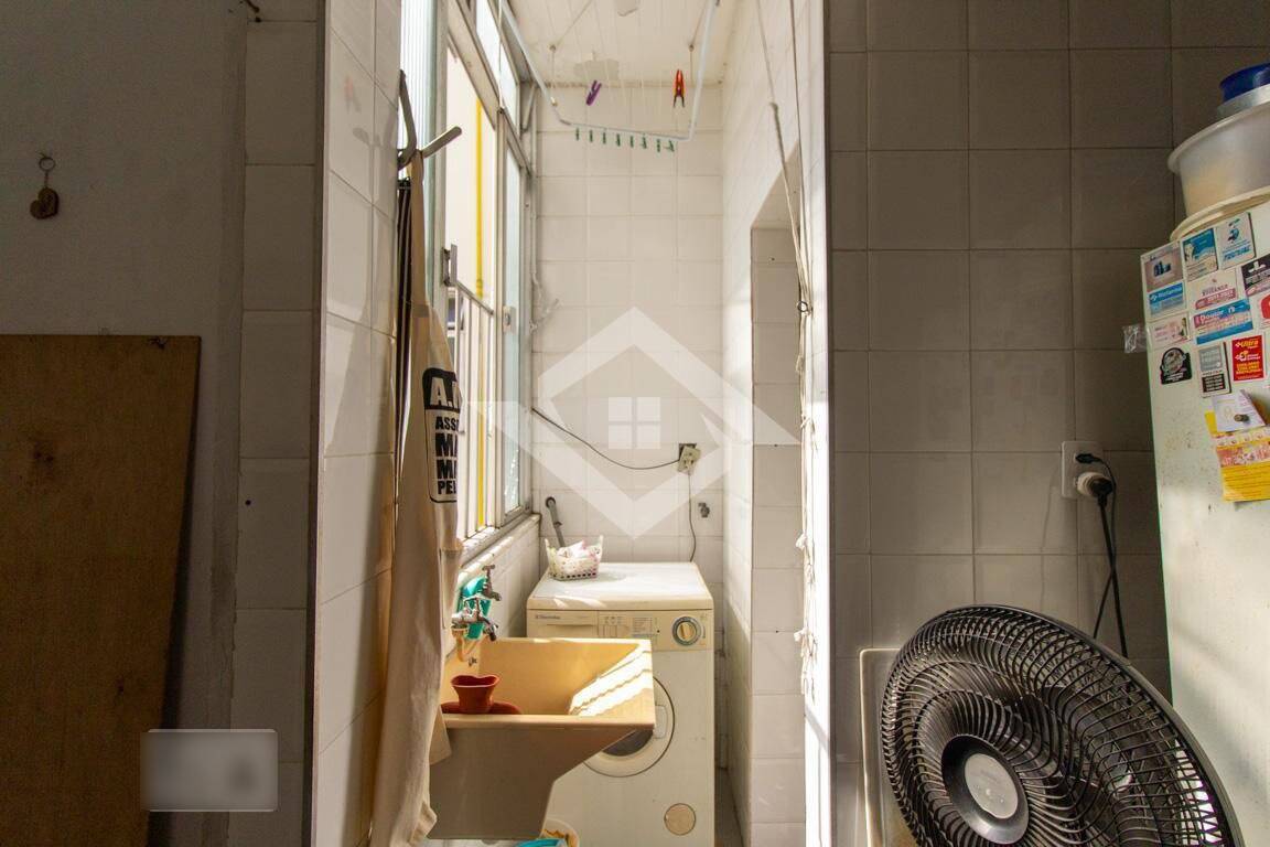 Apartamento à venda com 2 quartos, 70m² - Foto 7