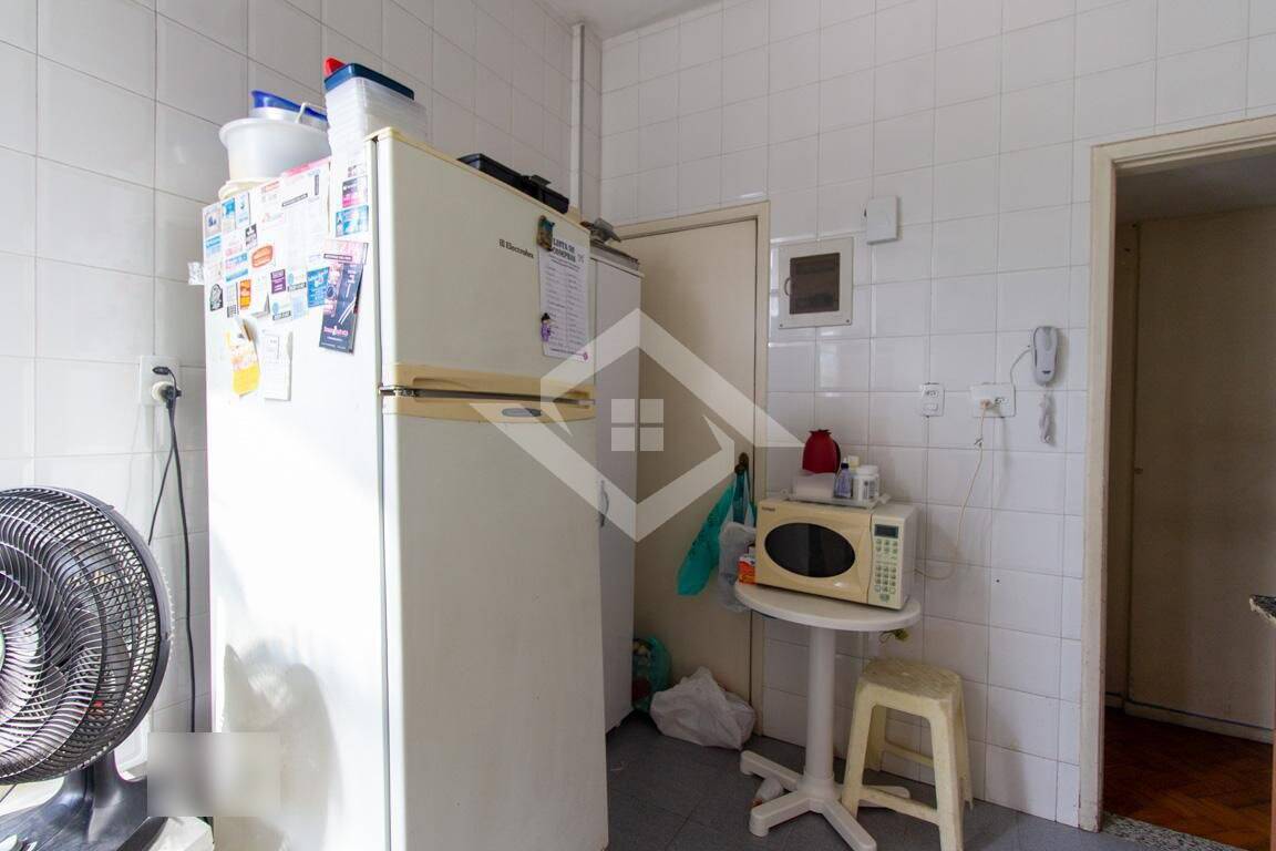 Apartamento à venda com 2 quartos, 70m² - Foto 12