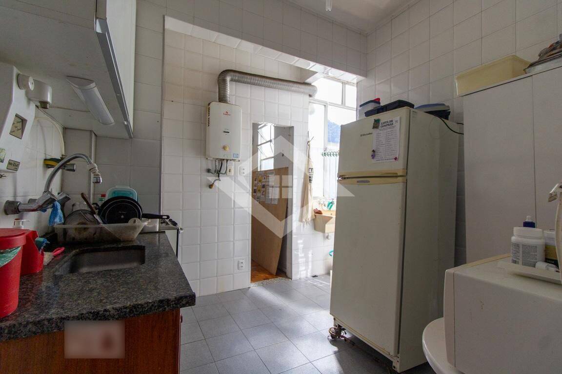 Apartamento à venda com 2 quartos, 70m² - Foto 11