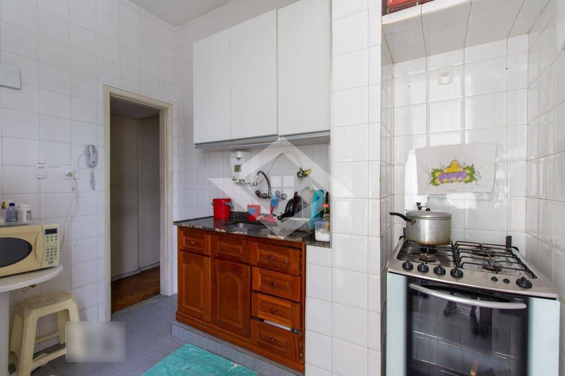 Apartamento à venda com 2 quartos, 70m² - Foto 8