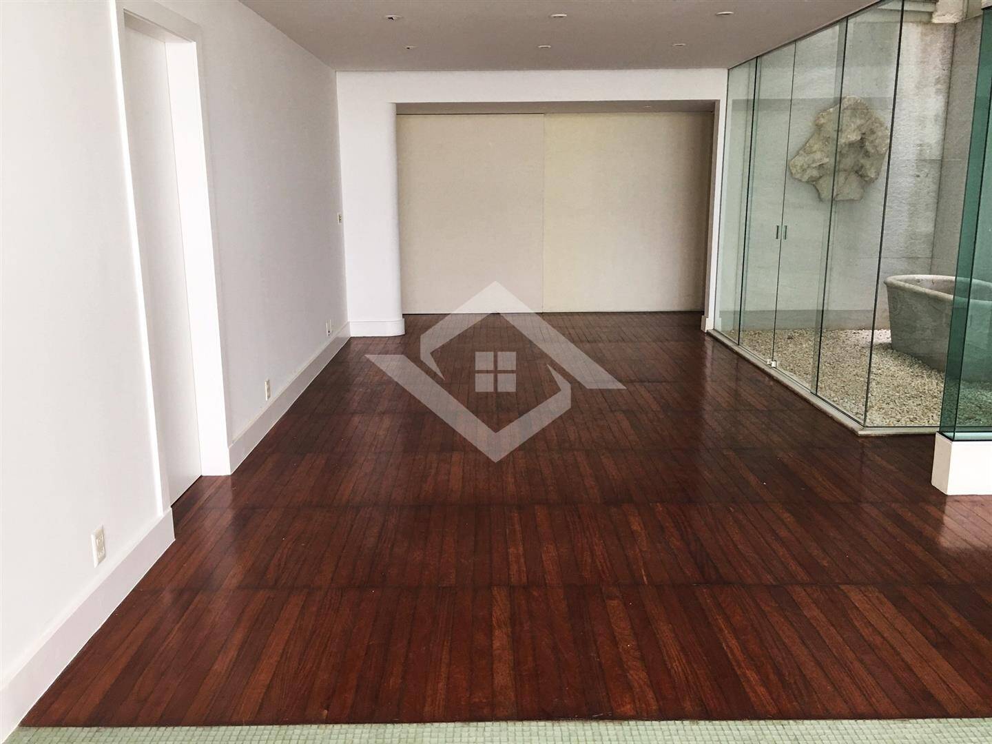 Apartamento à venda com 3 quartos, 200m² - Foto 8