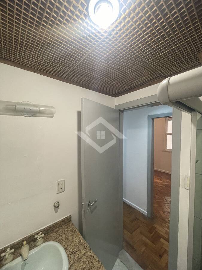 Apartamento à venda com 3 quartos, 120m² - Foto 2