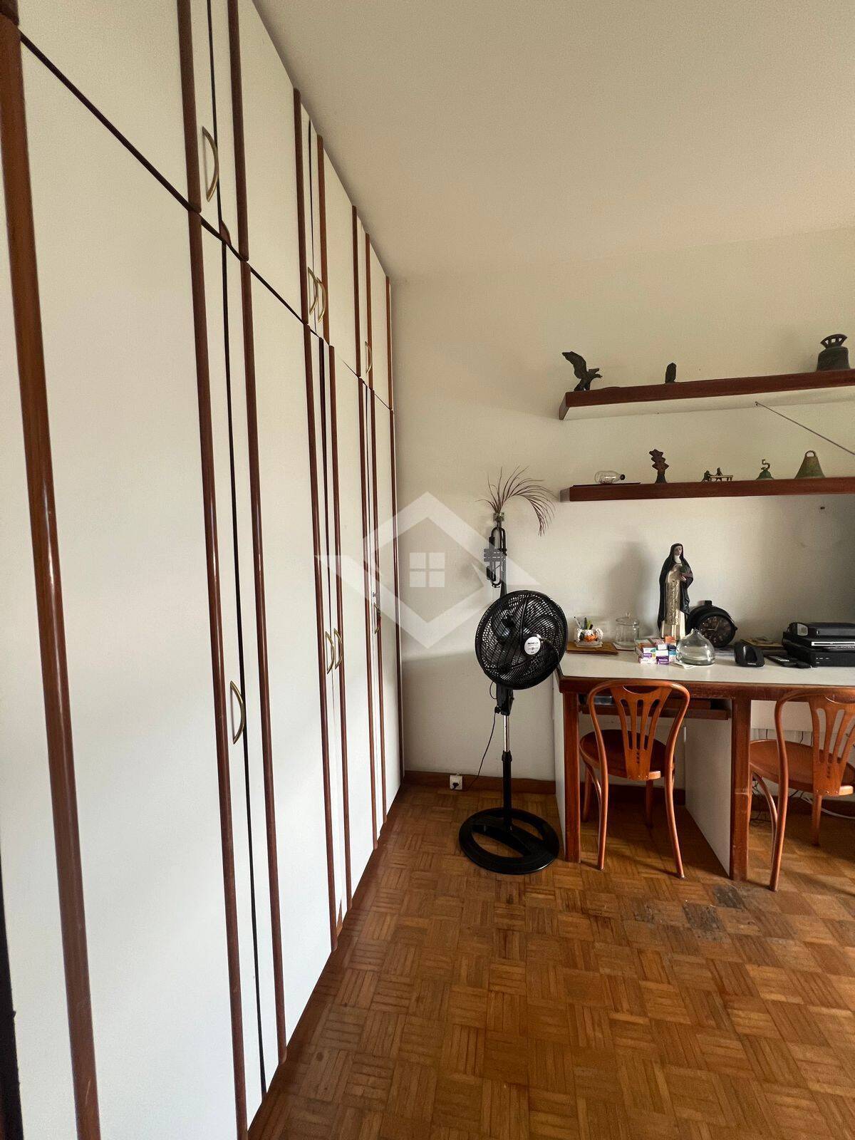 Apartamento à venda com 3 quartos, 160m² - Foto 8