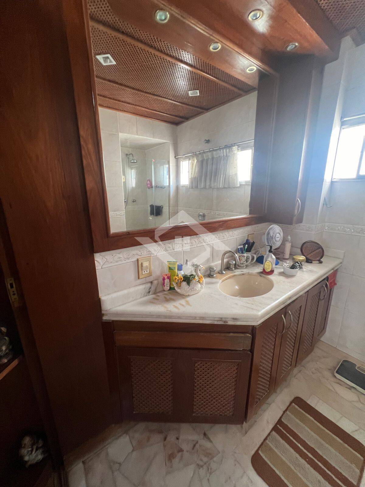 Apartamento à venda com 3 quartos, 160m² - Foto 15