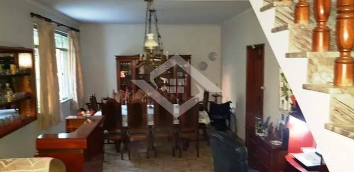 Casa à venda com 5 quartos, 240m² - Foto 5