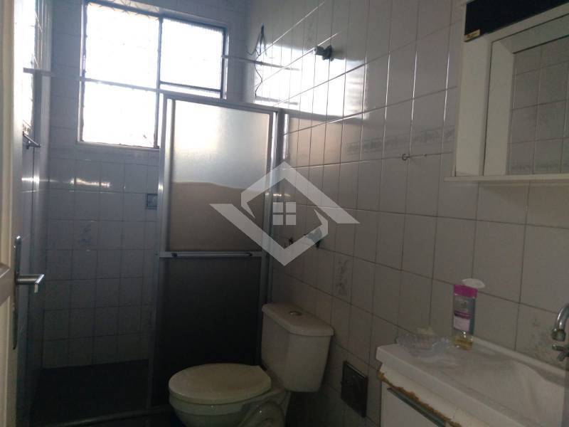 Casa à venda com 5 quartos, 200m² - Foto 10