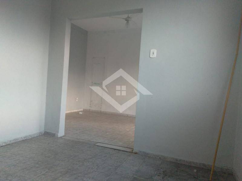 Casa à venda com 5 quartos, 200m² - Foto 9