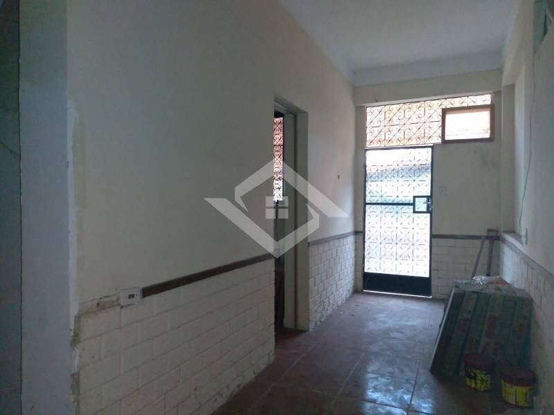 Casa à venda com 5 quartos, 200m² - Foto 11