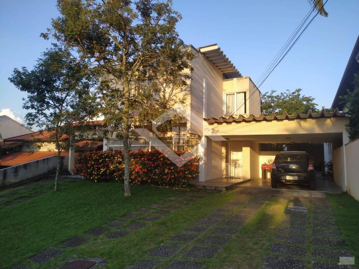 Casa de Condomínio à venda com 4 quartos, 440m² - Foto 1