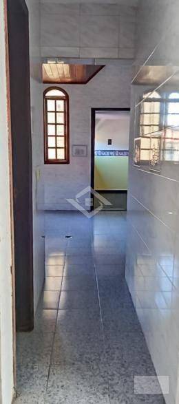 Casa à venda com 3 quartos, 140m² - Foto 4