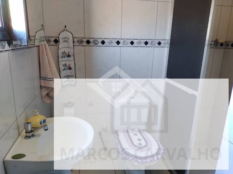 Casa à venda com 3 quartos, 140m² - Foto 3