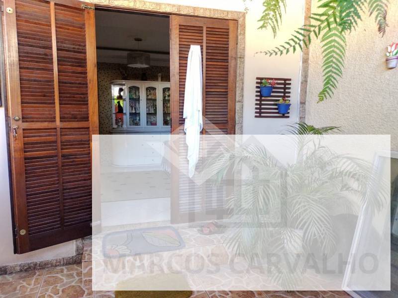 Casa à venda com 3 quartos, 140m² - Foto 14