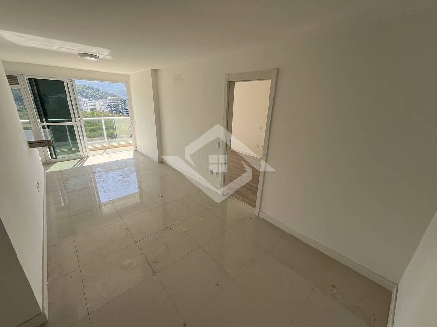 Apartamento à venda com 2 quartos, 79m² - Foto 1