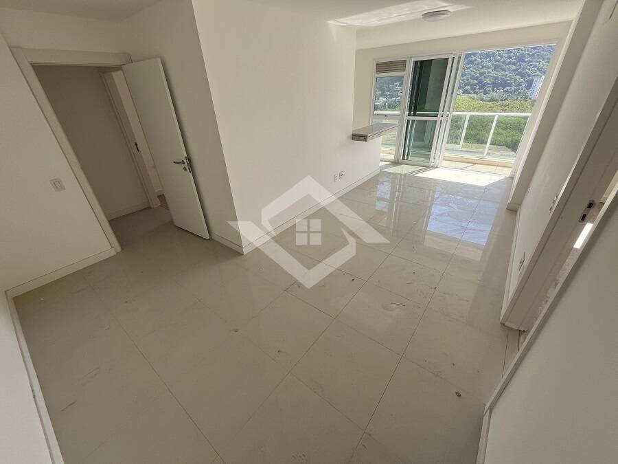 Apartamento à venda com 2 quartos, 79m² - Foto 6