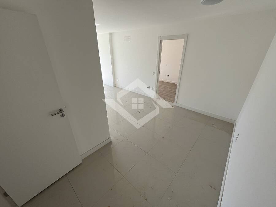 Apartamento à venda com 2 quartos, 79m² - Foto 5