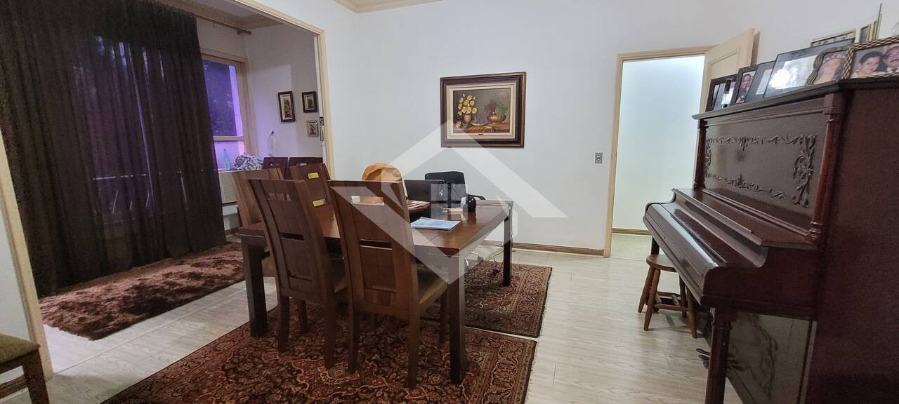 Apartamento à venda com 4 quartos, 200m² - Foto 2