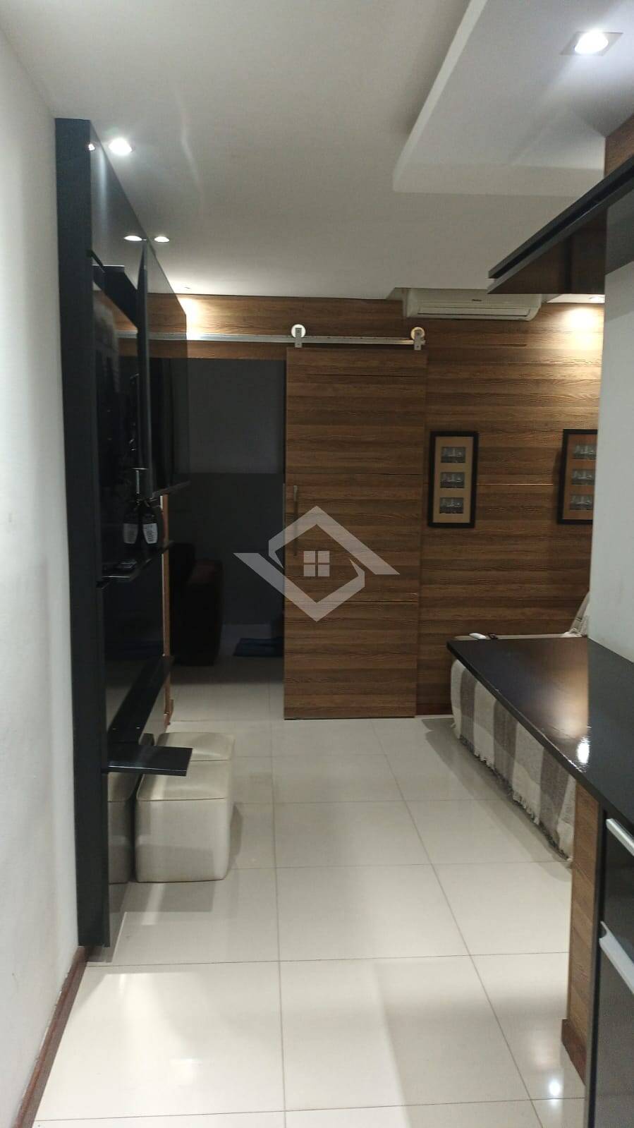 Apartamento à venda com 2 quartos, 89m² - Foto 2