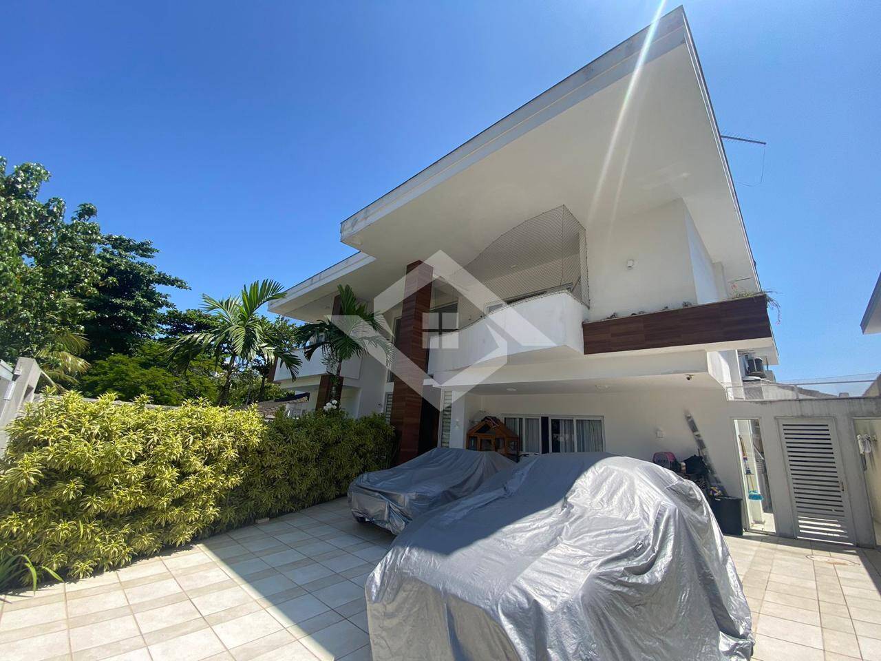 Casa à venda e aluguel com 6 quartos, 1000m² - Foto 34