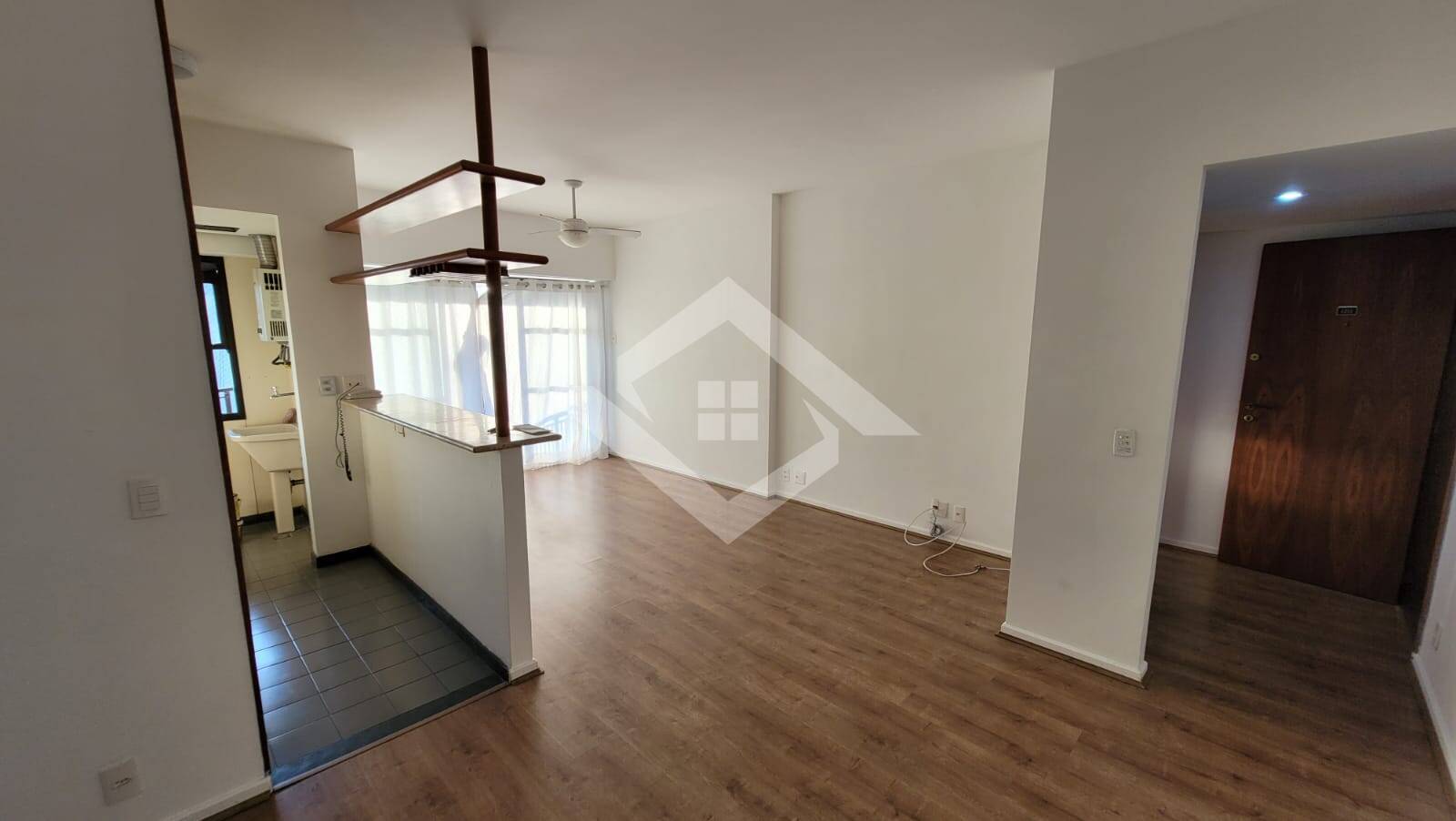 Apartamento à venda com 2 quartos, 83m² - Foto 4