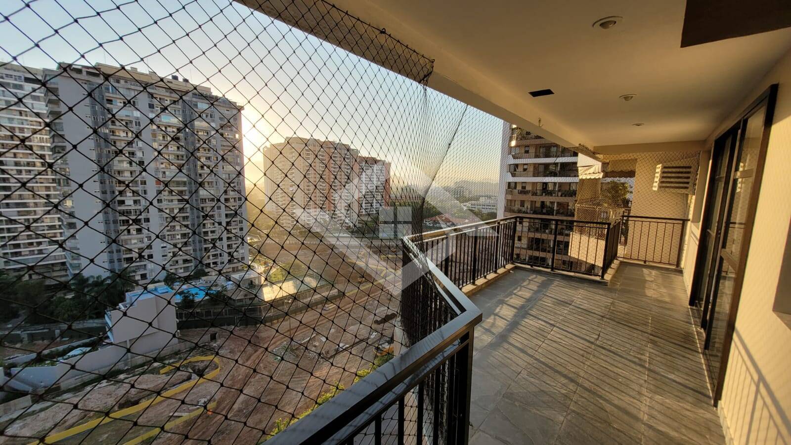 Apartamento à venda com 2 quartos, 83m² - Foto 9