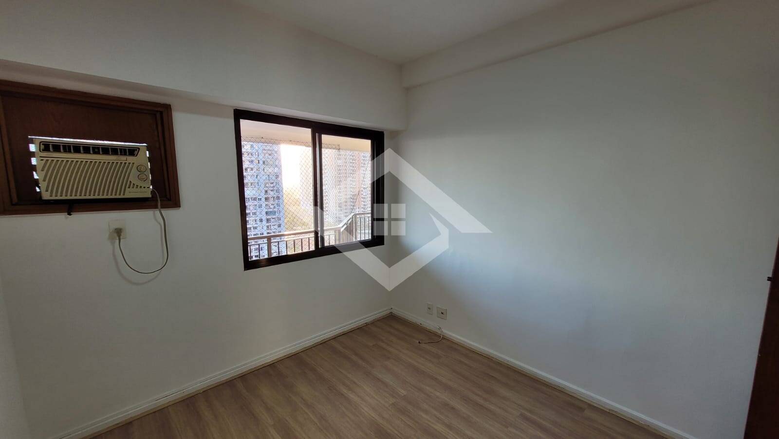 Apartamento à venda com 2 quartos, 83m² - Foto 11