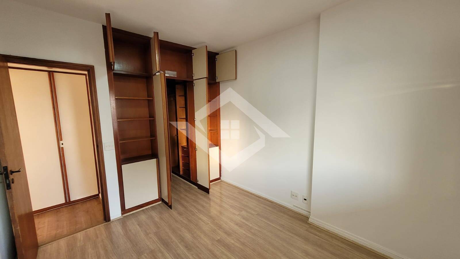 Apartamento à venda com 2 quartos, 83m² - Foto 15