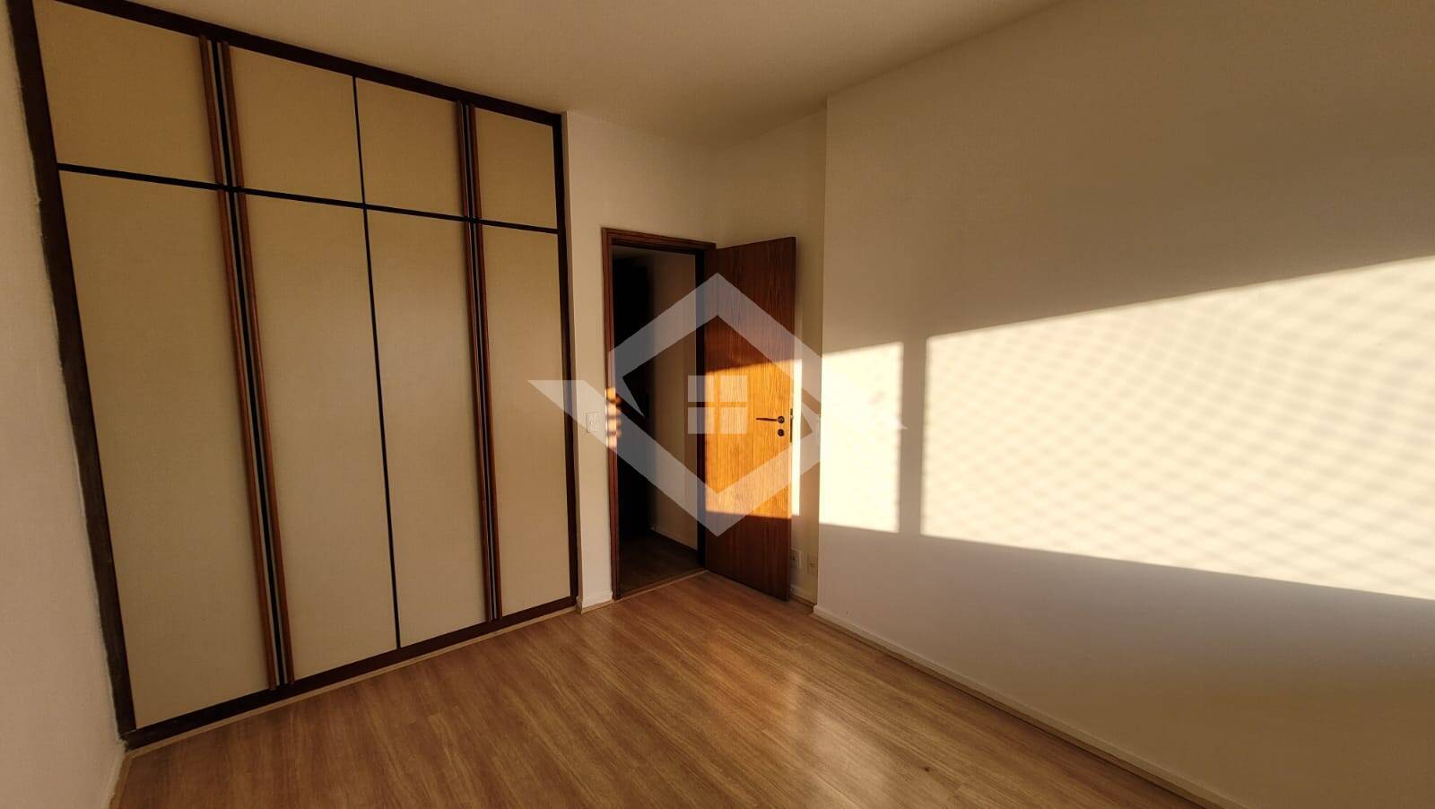 Apartamento à venda com 2 quartos, 83m² - Foto 23