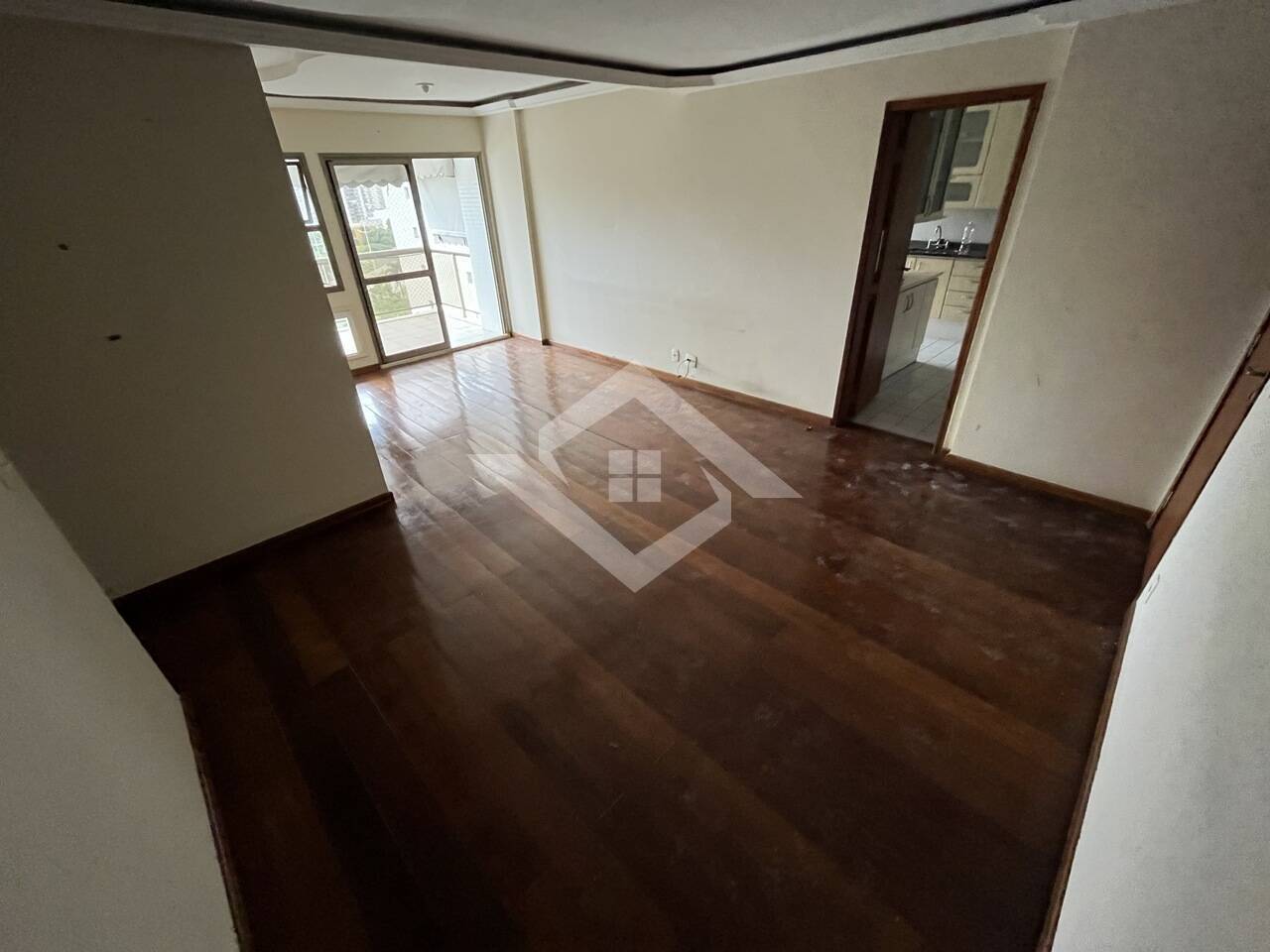 Apartamento à venda com 3 quartos, 136m² - Foto 9