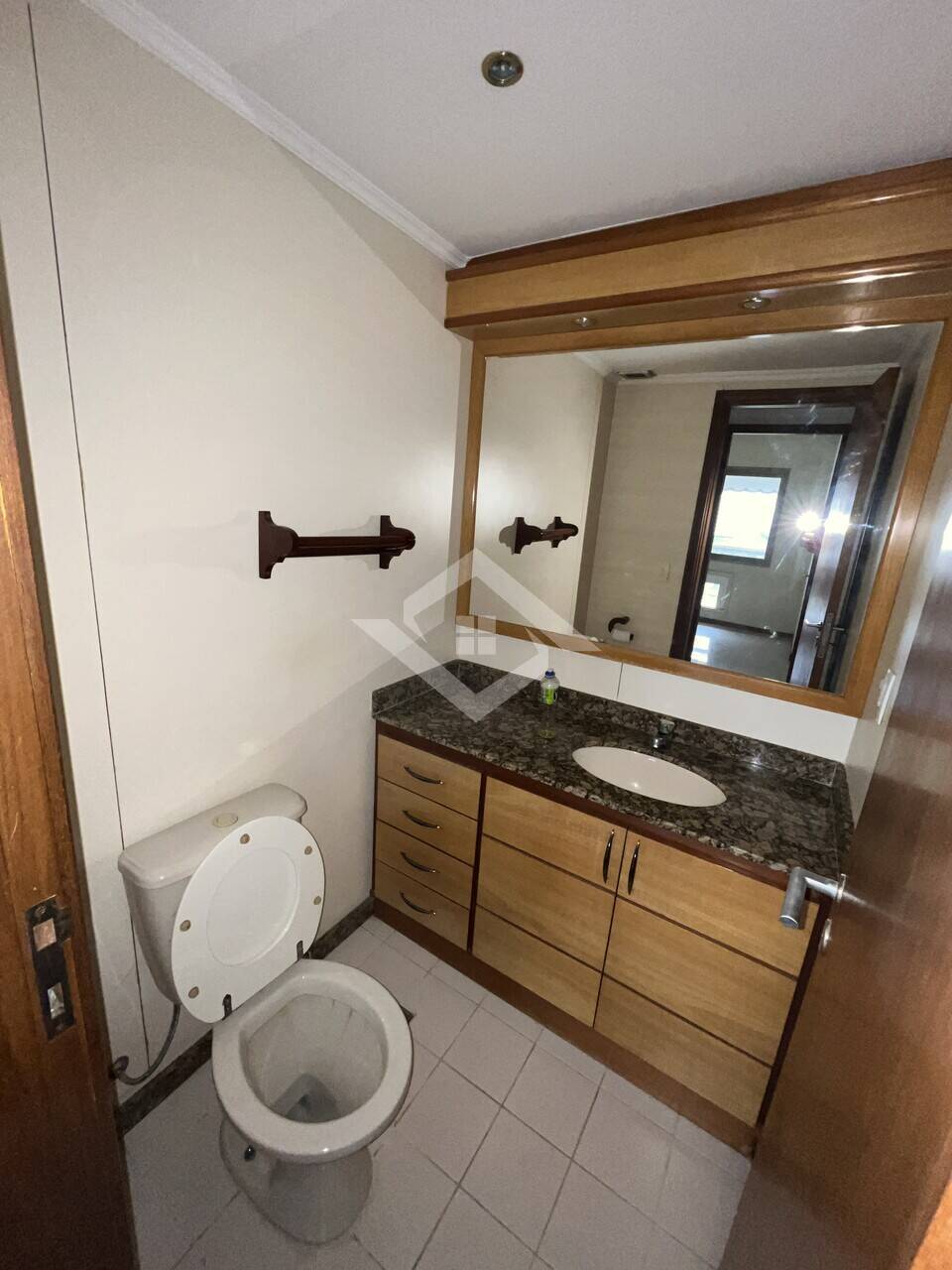 Apartamento à venda com 3 quartos, 136m² - Foto 16