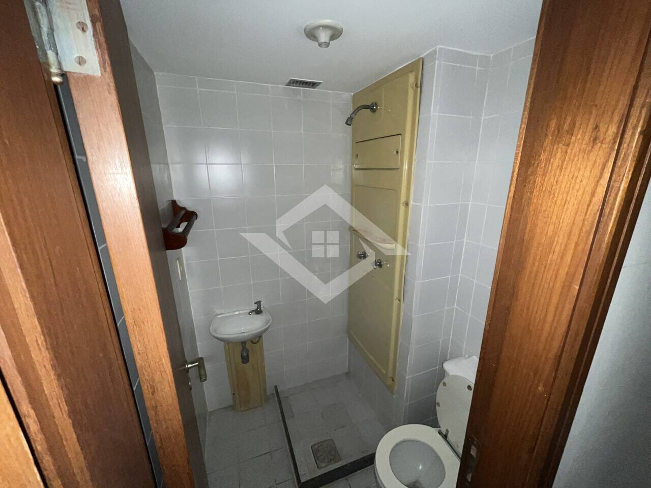 Apartamento à venda com 3 quartos, 136m² - Foto 23