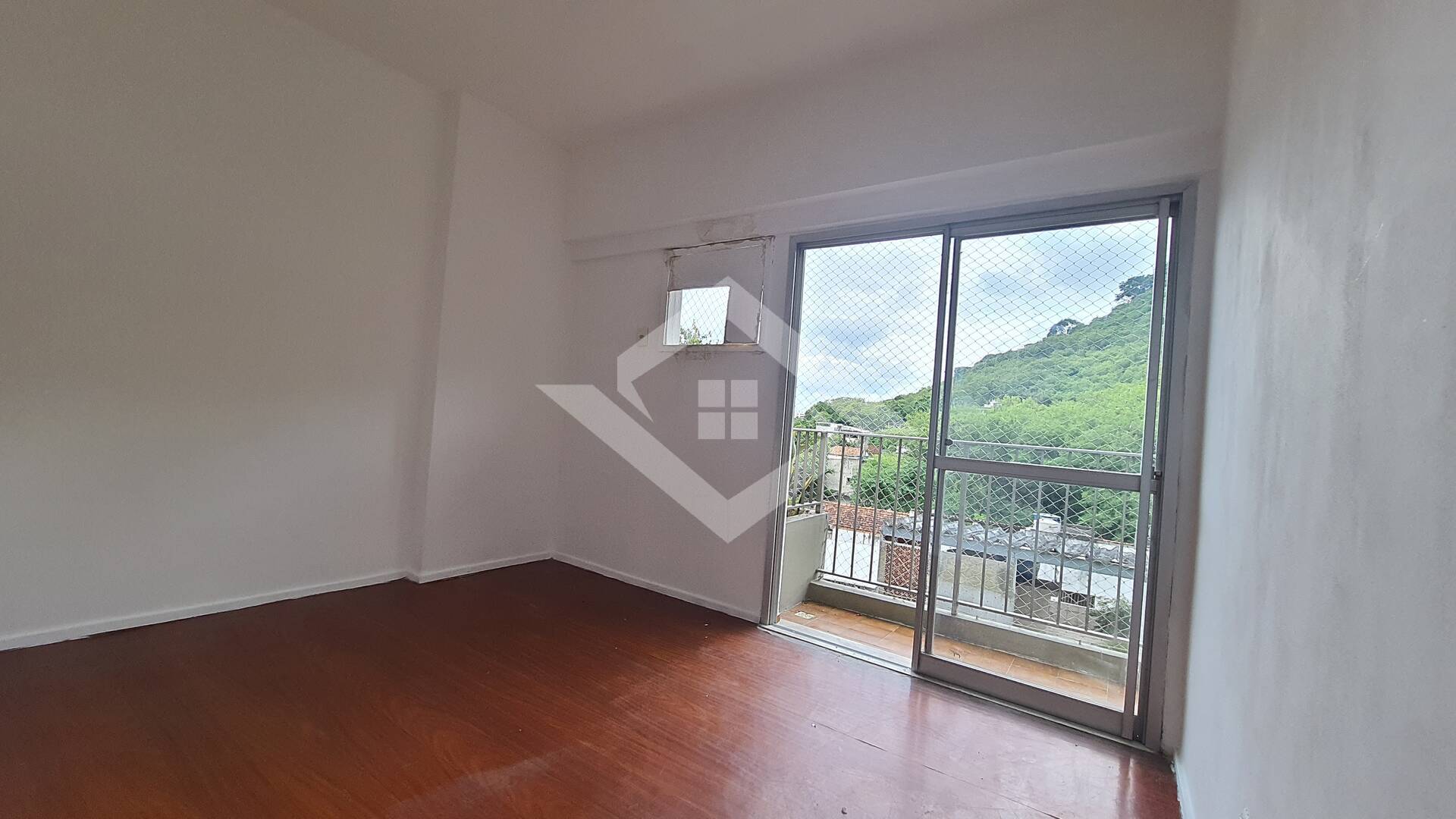 Apartamento à venda com 2 quartos, 70m² - Foto 7