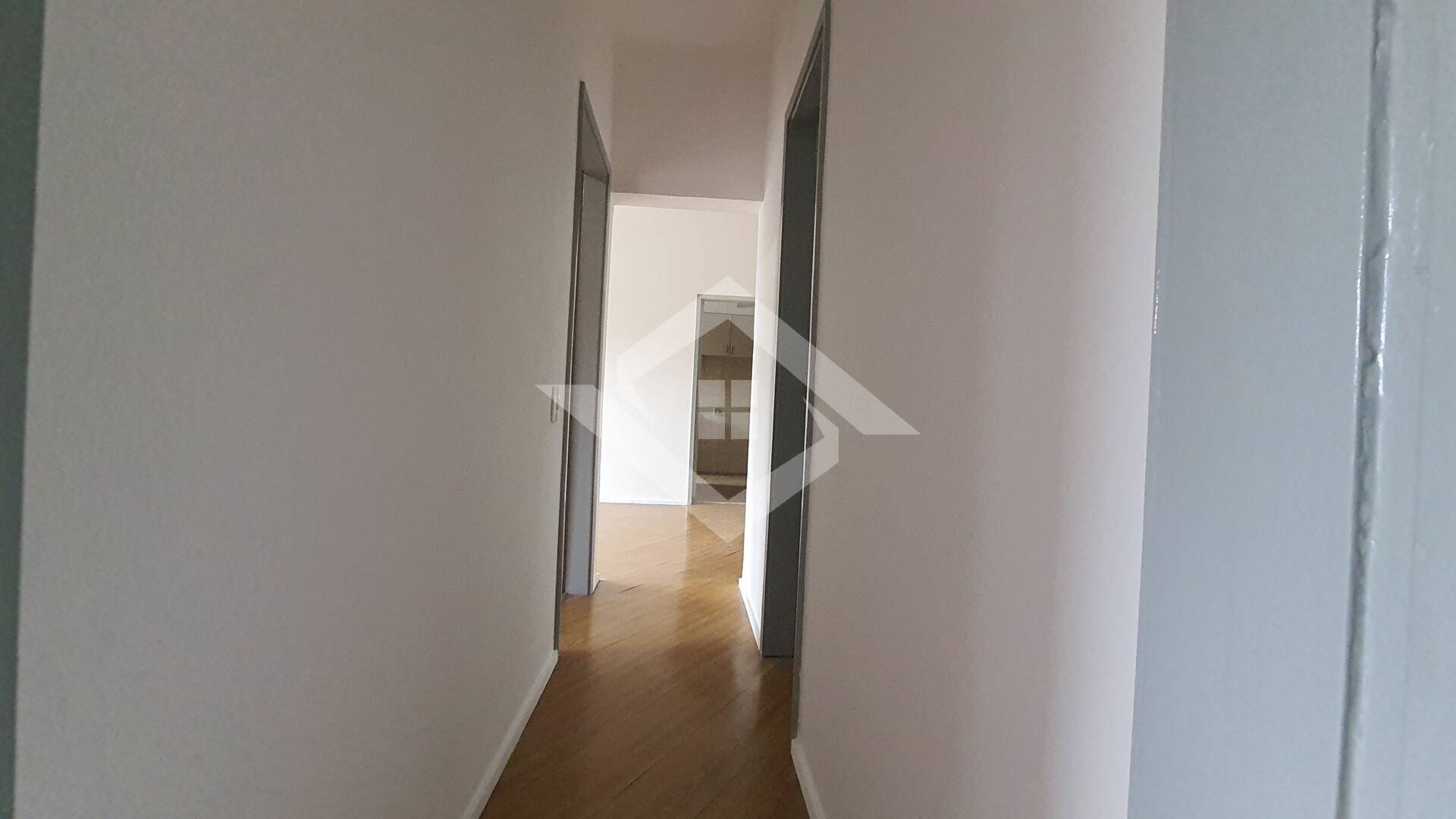 Apartamento à venda com 2 quartos, 70m² - Foto 11