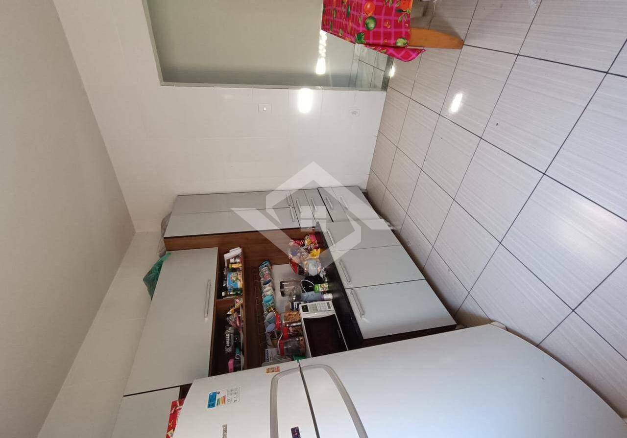 Casa à venda com 1 quarto, 50m² - Foto 3