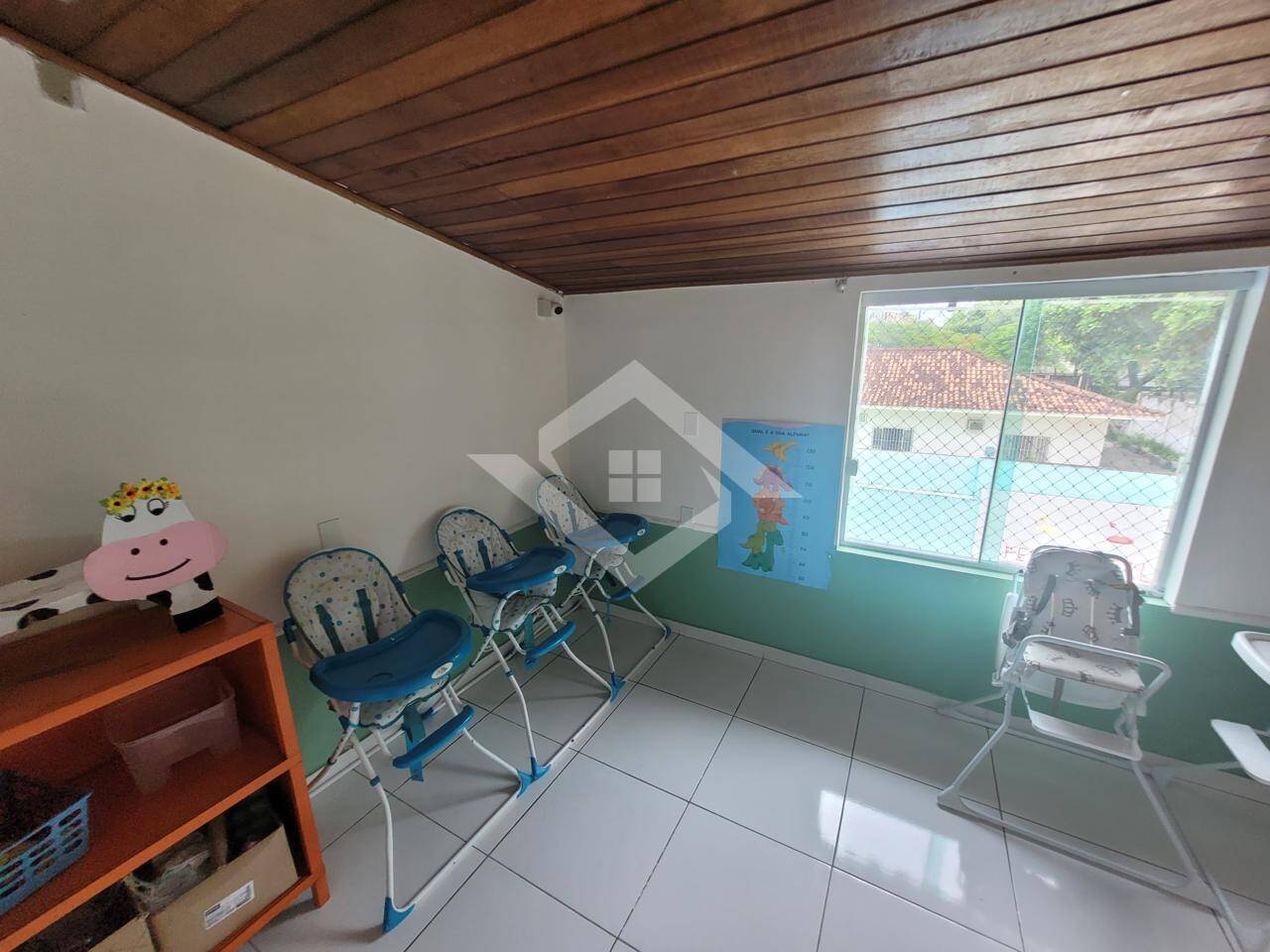 Casa para alugar com 10 quartos, 400m² - Foto 18