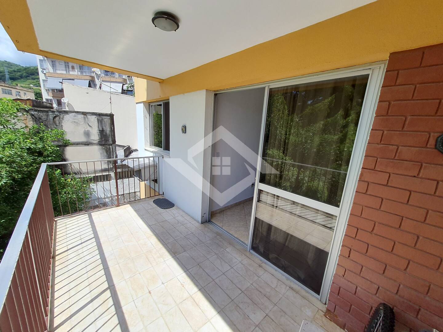 Apartamento à venda com 2 quartos, 87m² - Foto 1