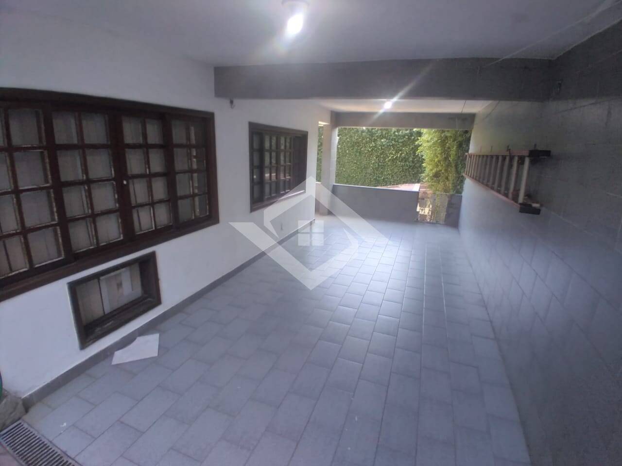 Casa à venda com 4 quartos, 250m² - Foto 5