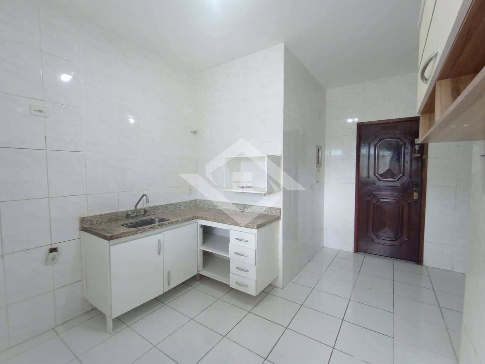 Apartamento à venda com 3 quartos, 98m² - Foto 4