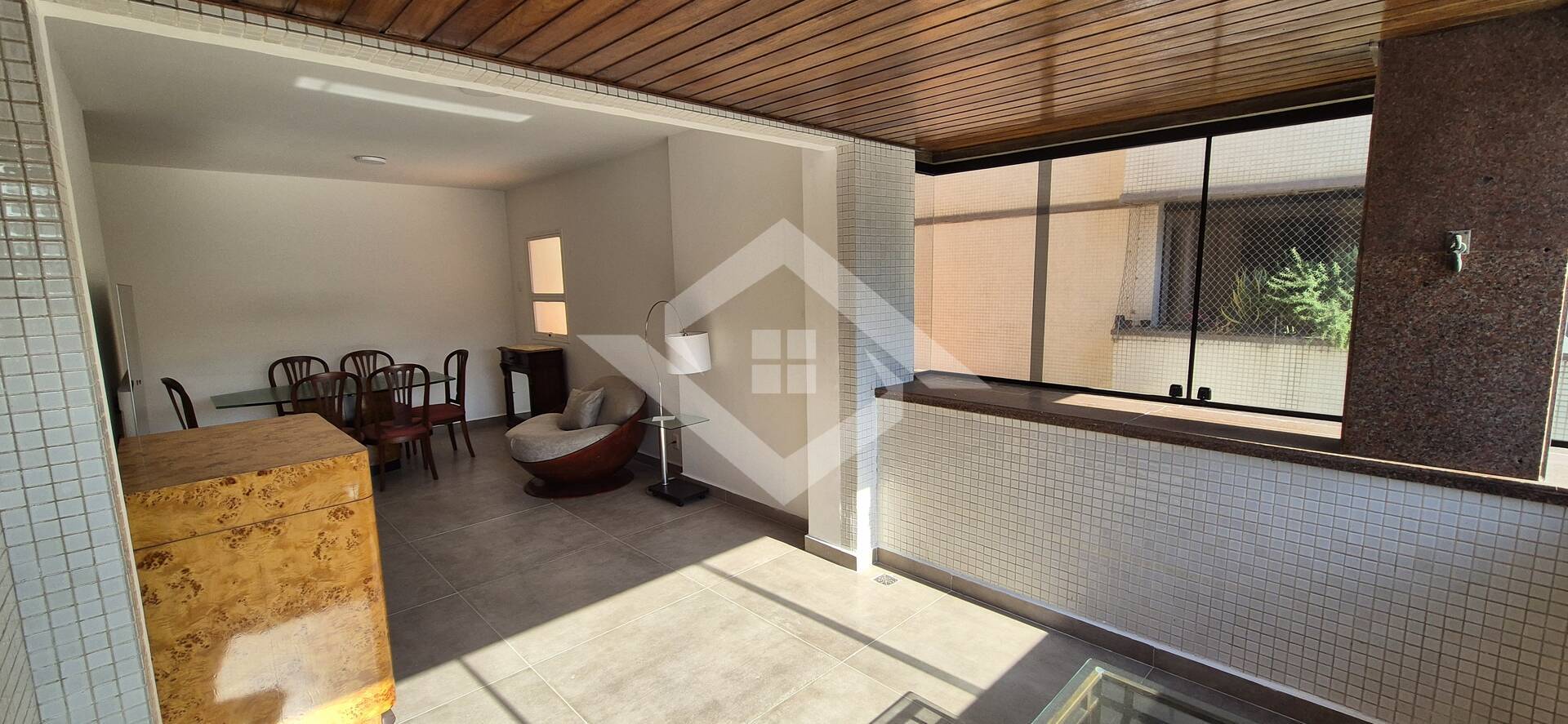 Apartamento à venda com 2 quartos, 92m² - Foto 1