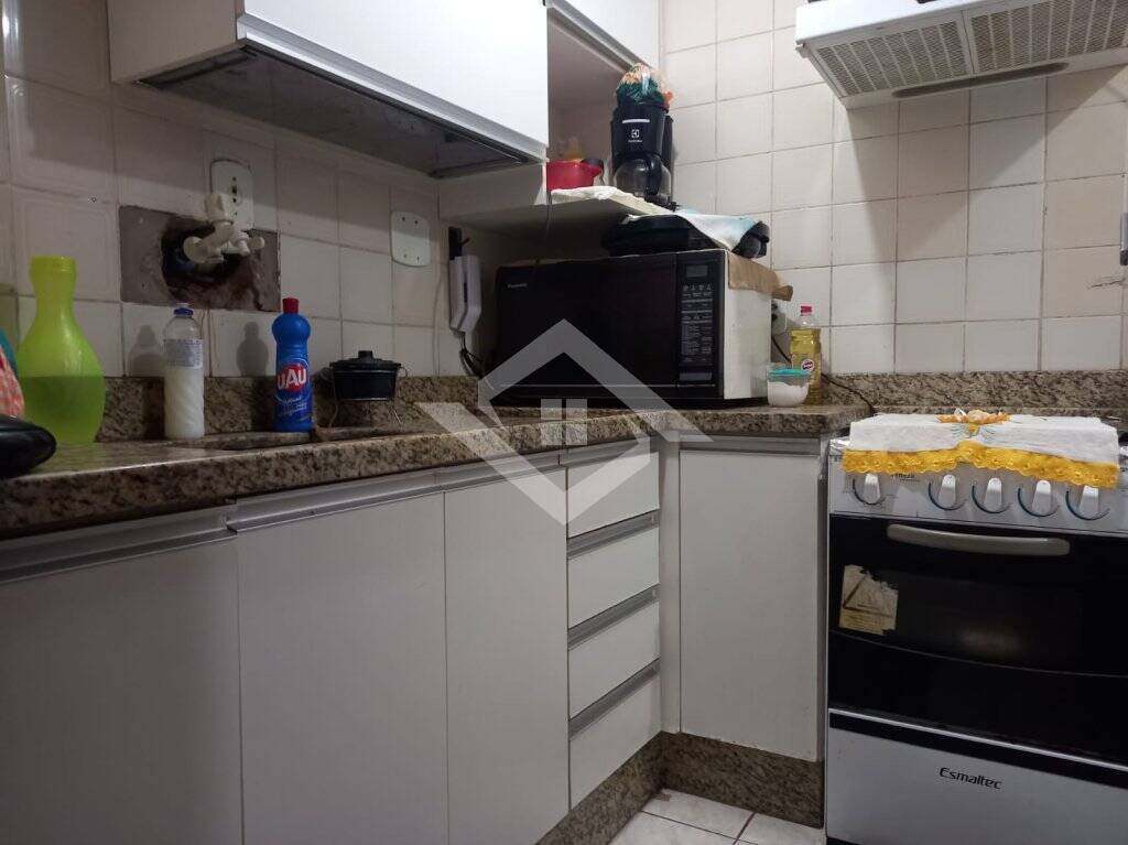 Apartamento à venda com 2 quartos, 70m² - Foto 6