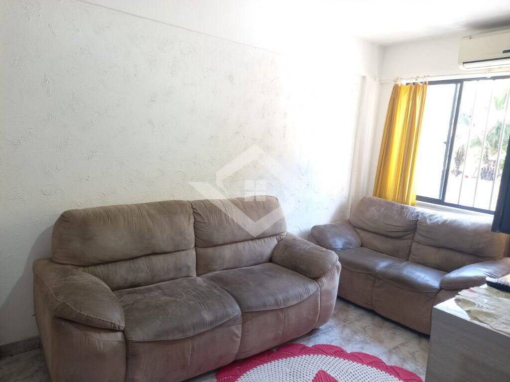 Apartamento à venda com 2 quartos, 70m² - Foto 2